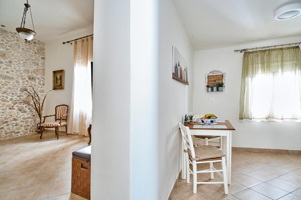 Ekavi Apartment Kíssamos Exteriér fotografie